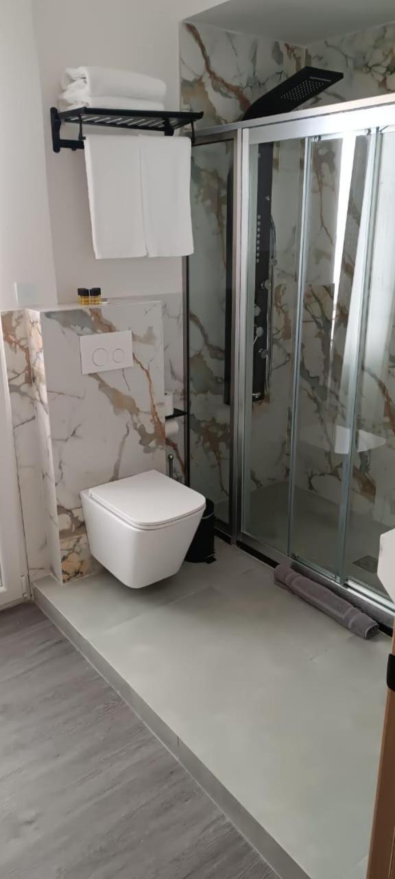 Celia Residence Athens Luaran gambar