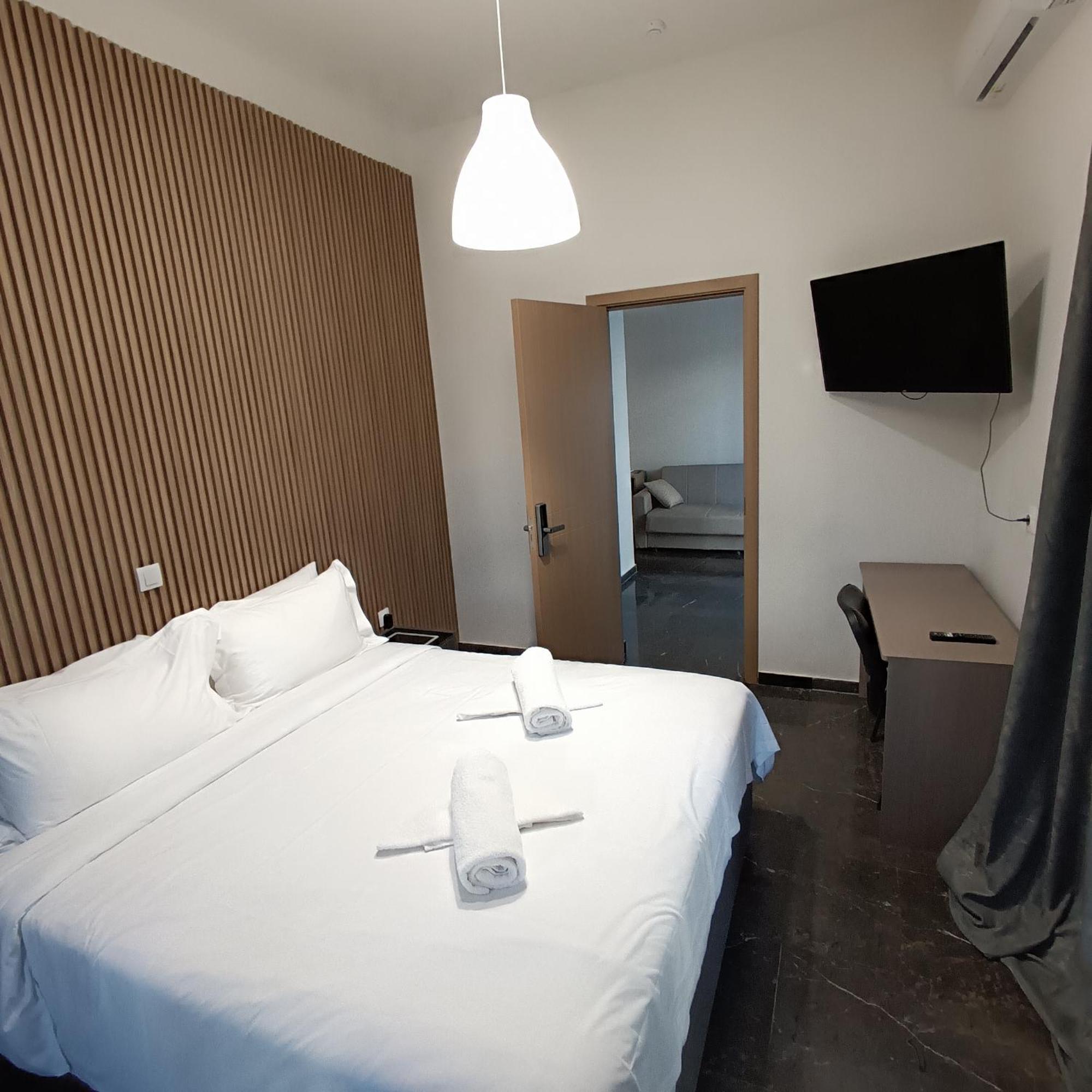 Celia Residence Athens Luaran gambar
